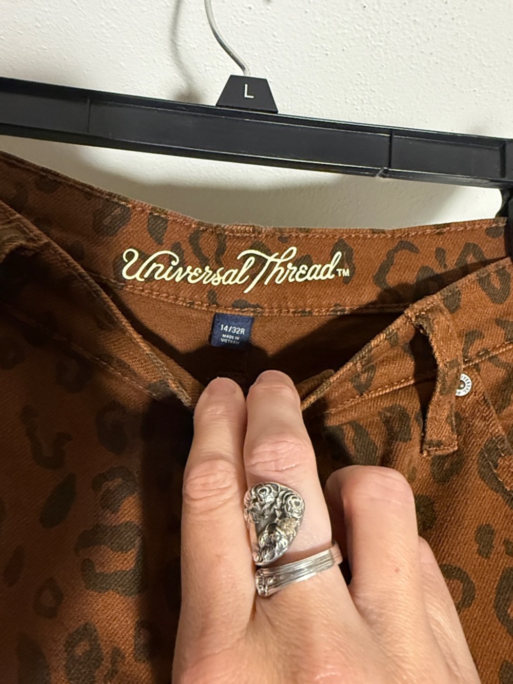 Universal Thread Rust Brown Leopard-Print Chinos - Picture 2 of 2